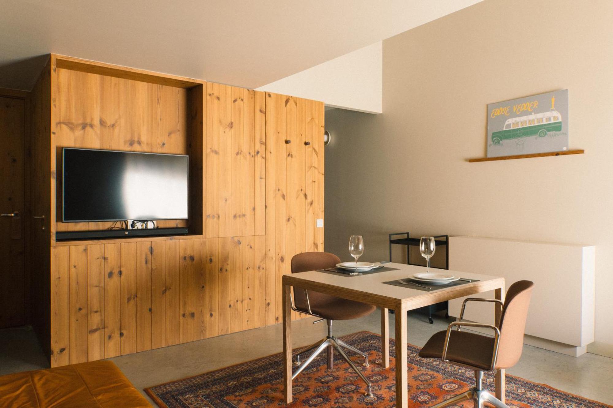 Outsite Porto Mouco Hotel Ngoại thất bức ảnh