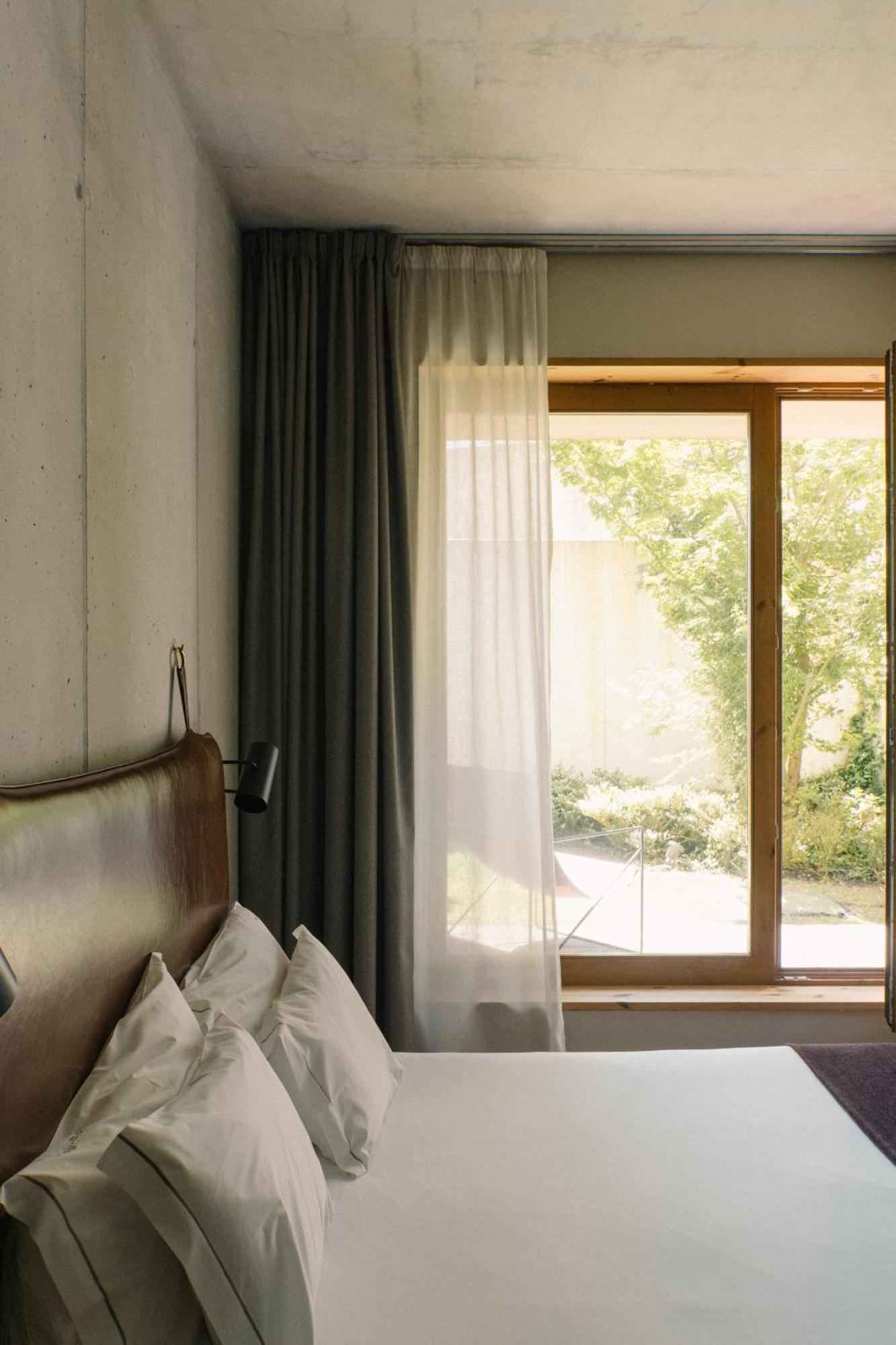 Outsite Porto Mouco Hotel Phòng bức ảnh