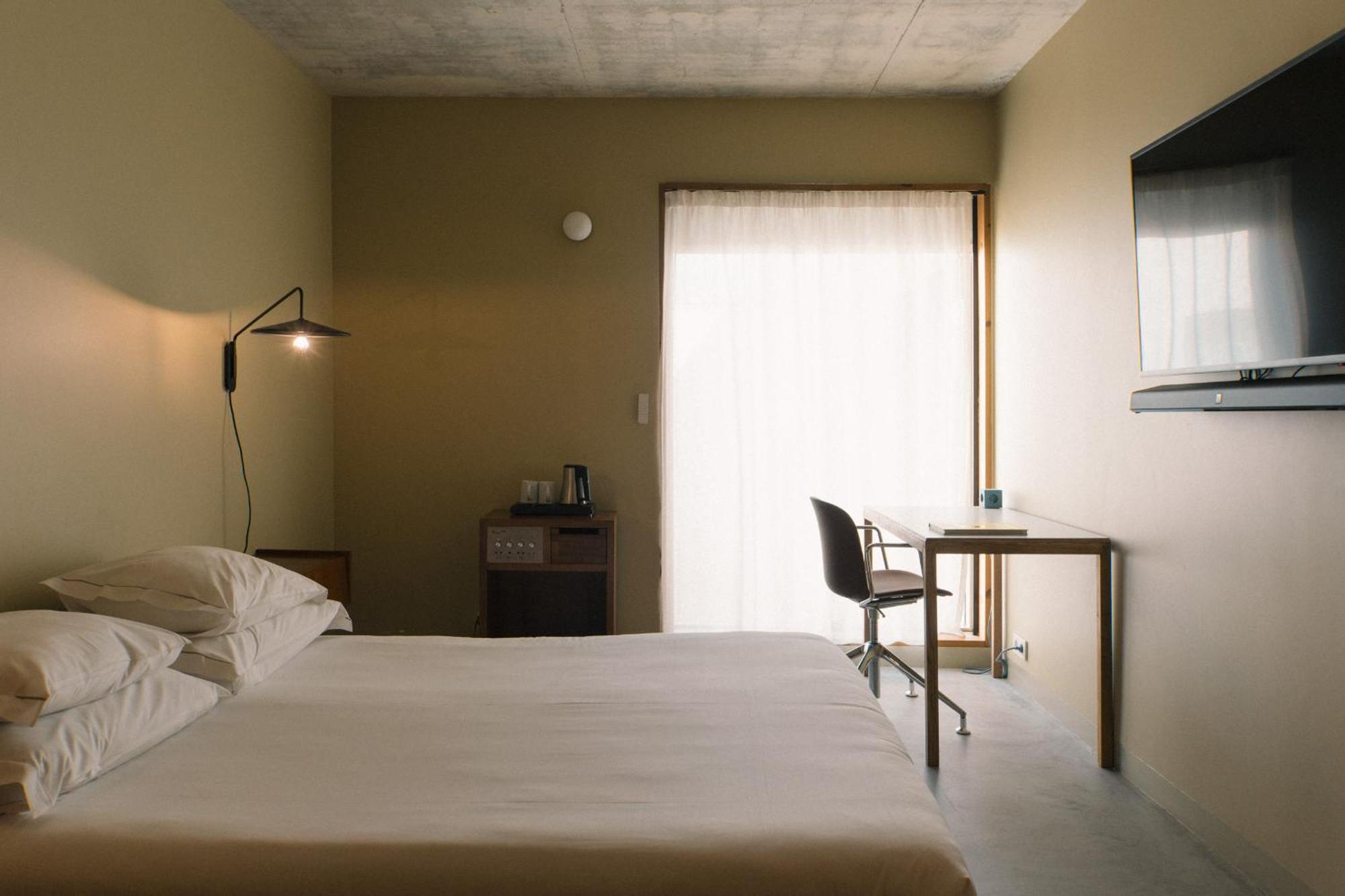 Outsite Porto Mouco Hotel Ngoại thất bức ảnh