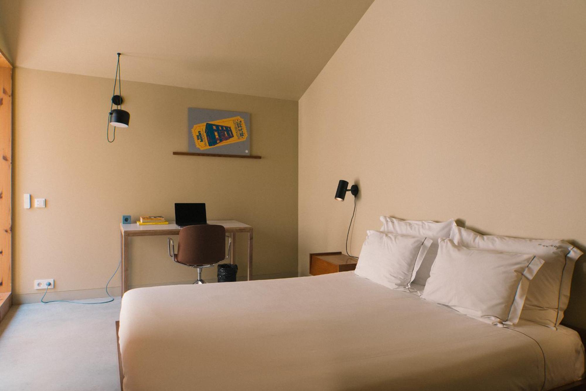 Outsite Porto Mouco Hotel Ngoại thất bức ảnh