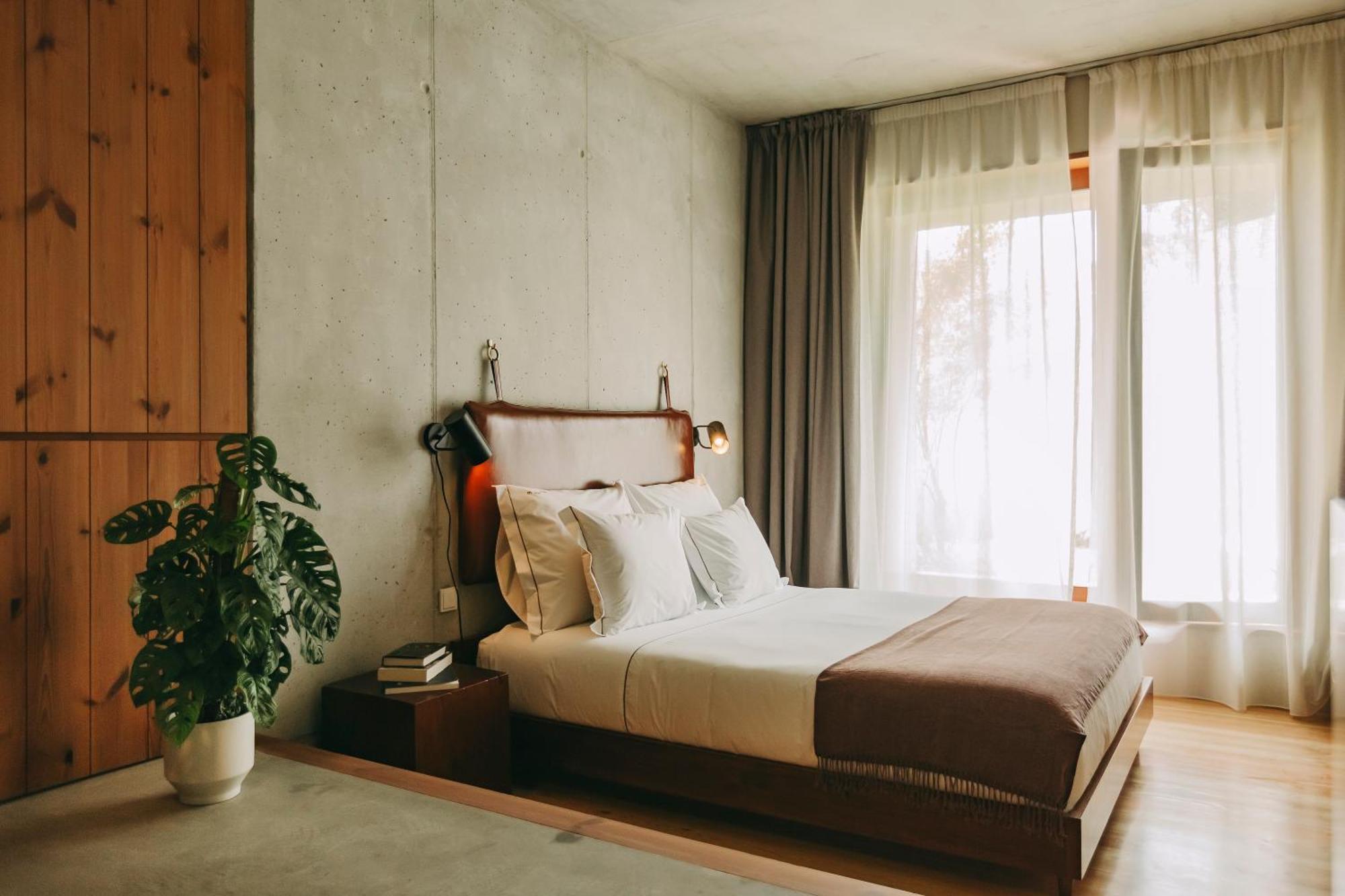 Outsite Porto Mouco Hotel Ngoại thất bức ảnh